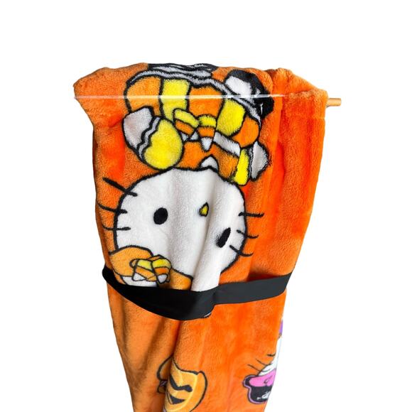 Halloween Hello kitty Candy corn throw 60 by 70 inch - Picture 2 of 5